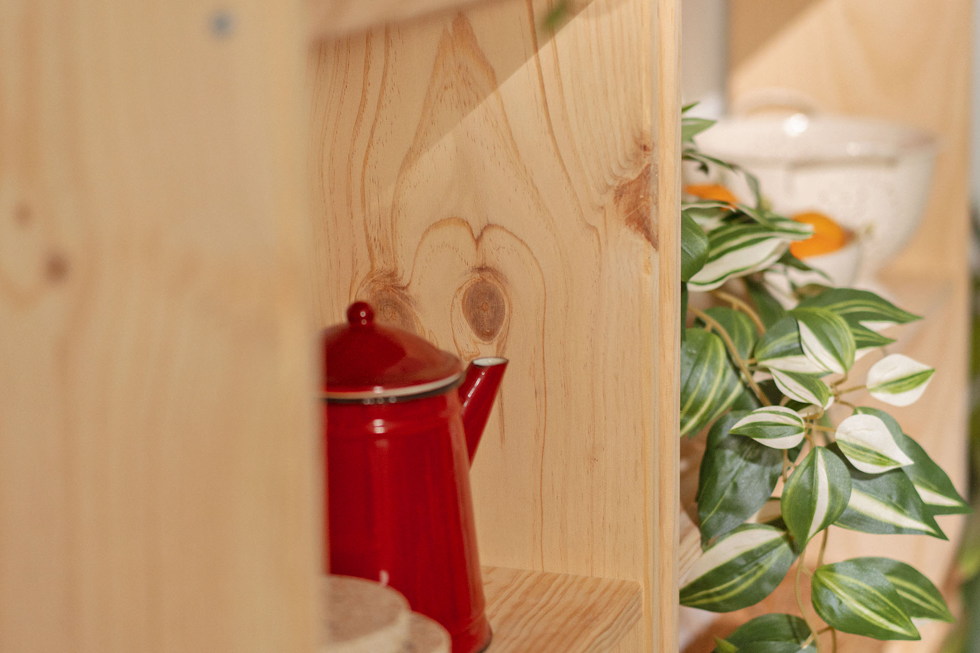 Imagen de ambiente 2 para:Estanter&iacute;a alta de madera natural